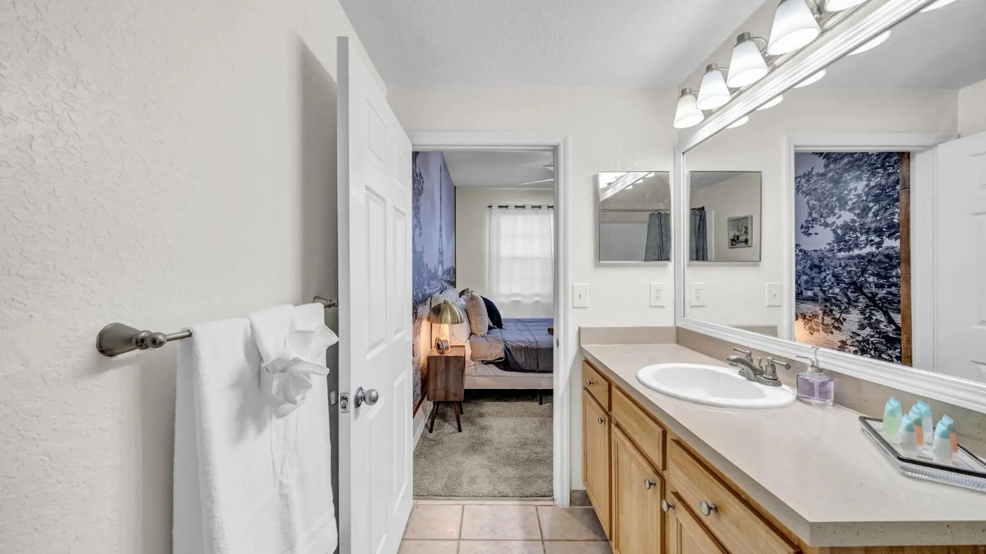 タンパParis 2Br2Ba Minute To Airport & Westchase #9アパートメント 0*, タンパ